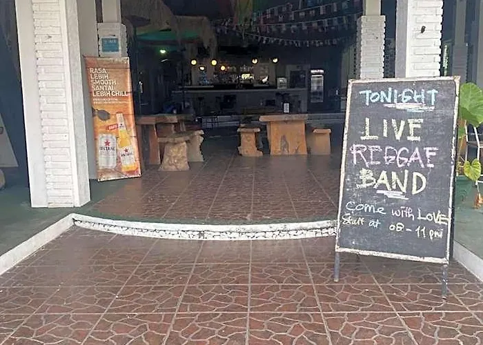 Paca's Reggae Bar & *