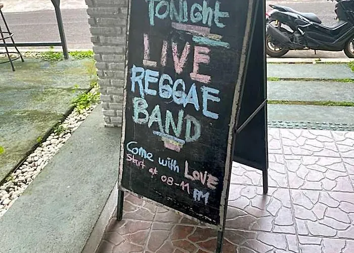 Paca's Reggae Bar & ホステル アメッド